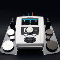 Plexiglashalterung für die Geräte Globus DiaCare 5000 und Tecar Beauty 6000