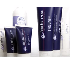 Therapeutische Massageöle und Cremen für die Körperpflege