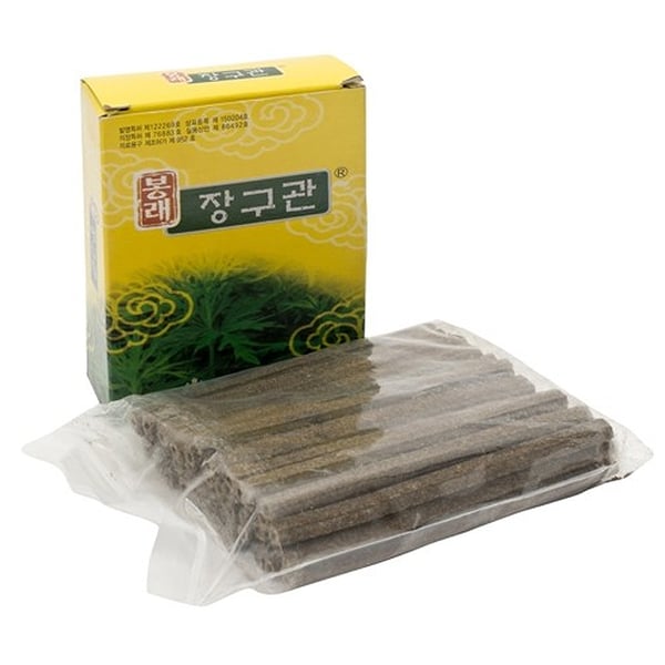 Lange hohle Moxa mit Knoblauch und Ingwer