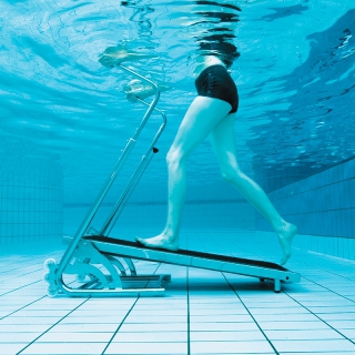 AquaJogg: das ideale Wasserlaufband für die Rehabilitation