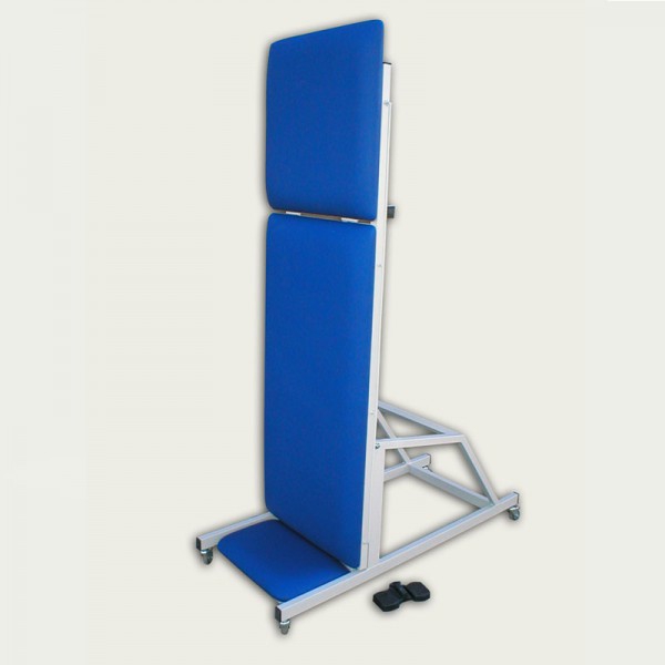 Kinefis-Schiefe Ebene mit zwei Körpern mit klappbarer Rückenlehne und Trendelenburg, abnehmbarem Fuß und Stangen zum Festziehen Kinefis-Schiefe Ebene mit zwei Körpern mit klappbarer Rückenlehne und Trendelenburg, abnehmbarem Fuß und Stangen zum Festziehen