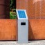 Automatischer Hydroalkoholspender: Solar, bis zu 22.000 Dosen + 20 Liter Flasche hydroalkoholisches Gel Kinefis als Geschenk