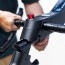 BH Exercycle R: Smart Bike Indoor-Bike mit neuen verstellbaren Kurbeln zwischen 170 und 175 mm und Multipositionslenker, mit dem Sie die Reichweite des Fahrrads anpassen können. BH Exercycle R: Smart Bike Indoor-Bike mit neuen verstellbaren Kurbeln zwischen 170 und 175 mm und Multipositionslenker, mit dem Sie die Reichweite des Fahrrads anpassen können.